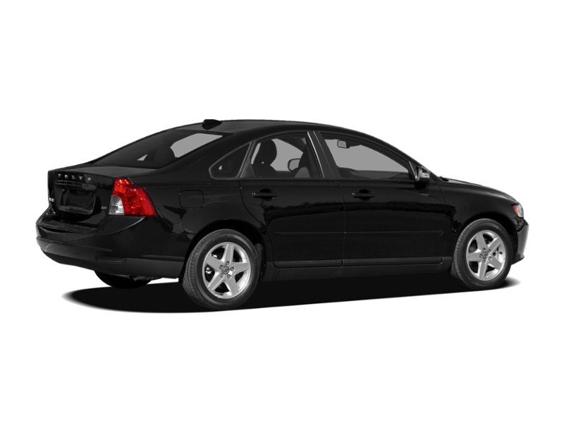 2010 Volvo S40 4dr Sdn 2.4L Man FWD Exterior Shot 2