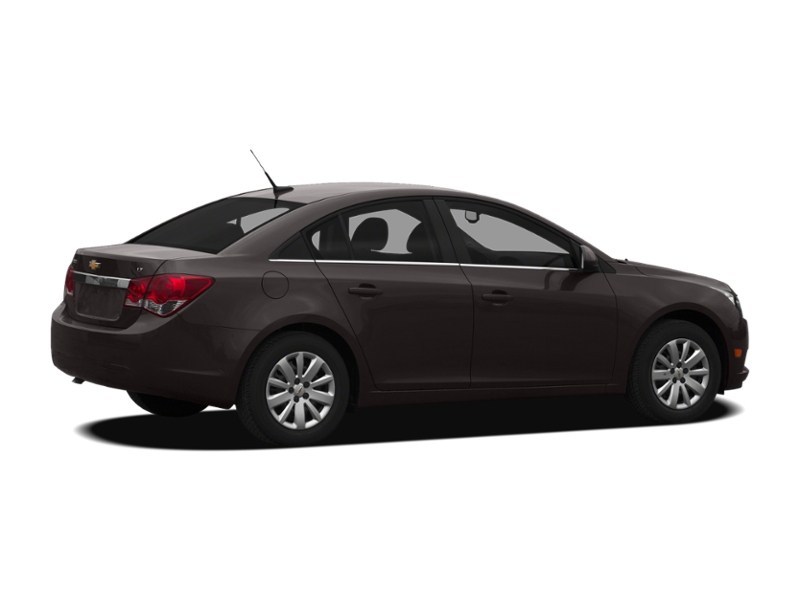 2011 Chevrolet Cruze 4dr Sdn LT Turbo w/1SA Exterior Shot 2