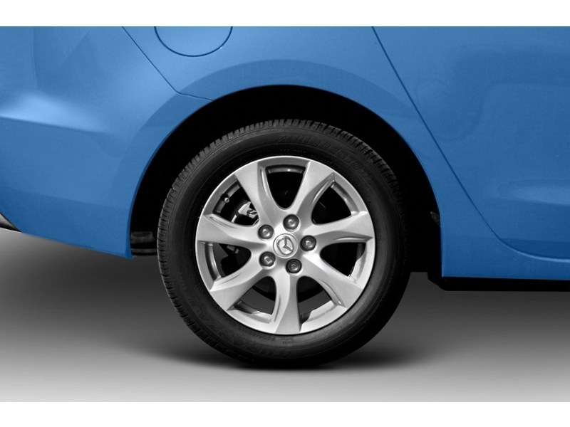 2011 Mazda Mazda3 4dr Sdn Man GS Exterior Shot 5