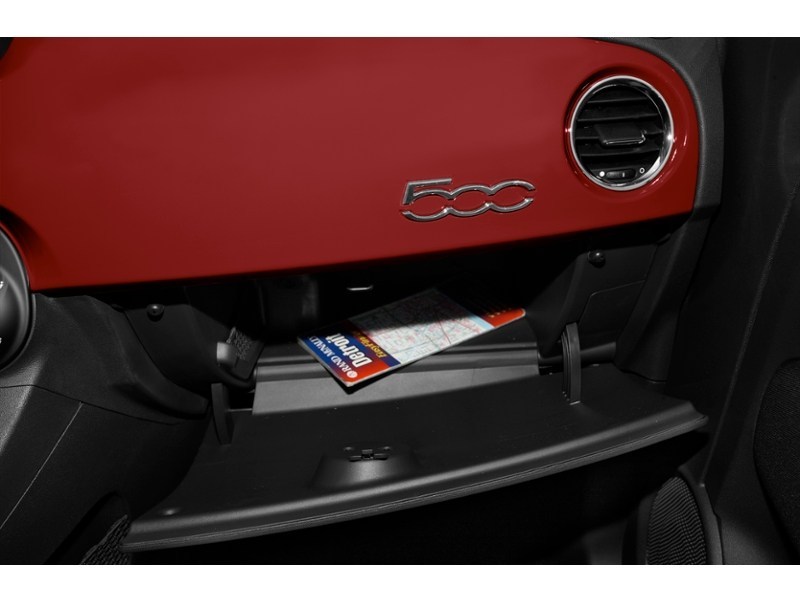 2015 FIAT 500 2dr HB Pop Interior Shot 4