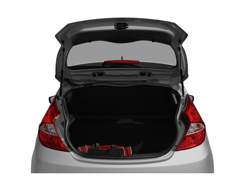 2012 Hyundai Accent 5dr HB Auto GL Exterior Shot 4