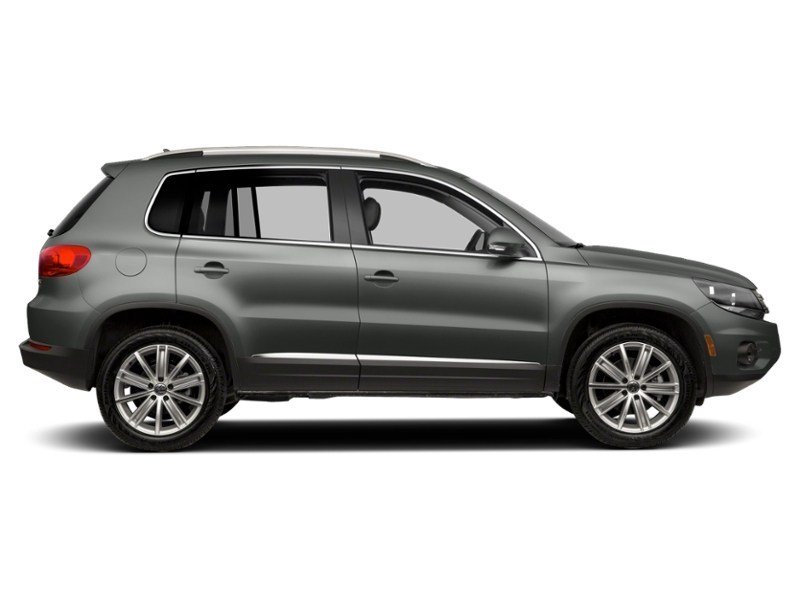 2013 Volkswagen Tiguan 4dr Auto Comfortline 4Motion Exterior Shot 11