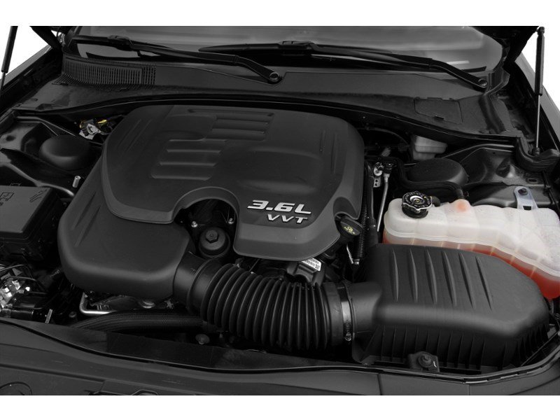 2013 Chrysler 300 4dr Sdn Touring RWD Exterior Shot 3