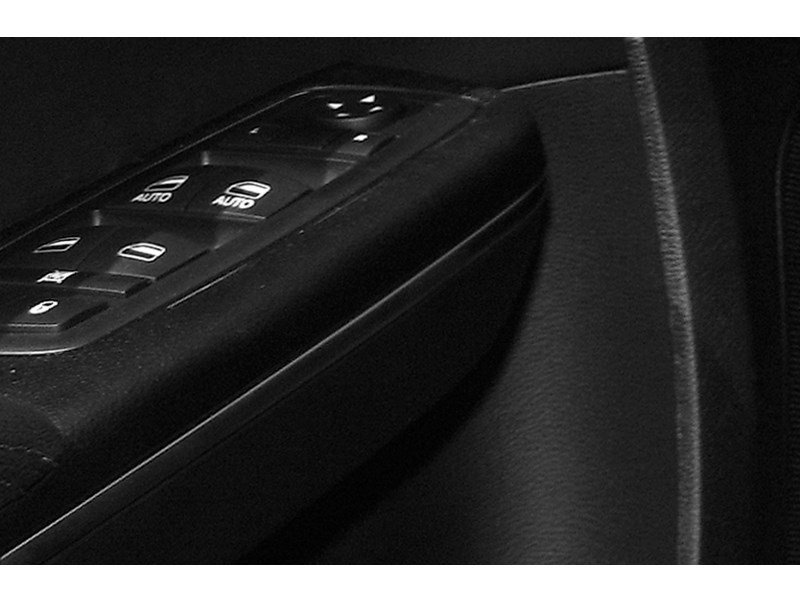 2013 Chrysler 300 4dr Sdn Touring RWD Interior Shot 9