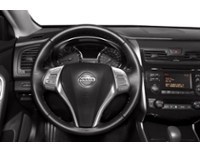 2015 Nissan Altima 4dr Sdn I4 CVT 2.5 SV Interior Shot 3