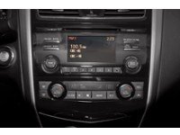 2013 Nissan Altima 4dr Sdn I4 CVT 2.5 SL Interior Shot 2