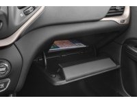 2016 Jeep Cherokee 4WD 4dr Limited Interior Shot 4