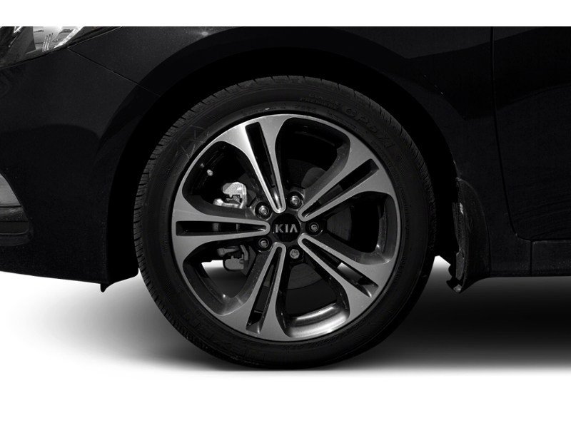 2014 Kia Forte 4dr Sdn Auto LX Exterior Shot 5