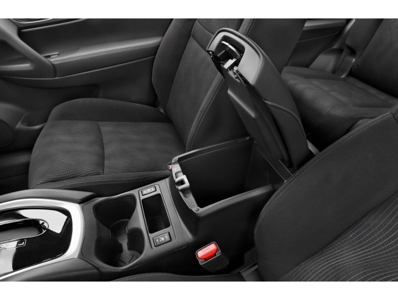 2014 Nissan Rogue AWD 4dr SV Interior Shot 8