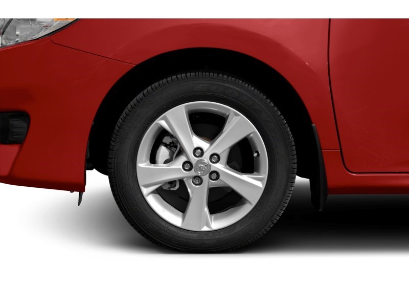 2014 Toyota Matrix 4dr Wgn Man FWD Exterior Shot 5