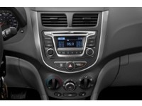 2017 Hyundai Accent 4dr Sdn Auto SE Interior Shot 2
