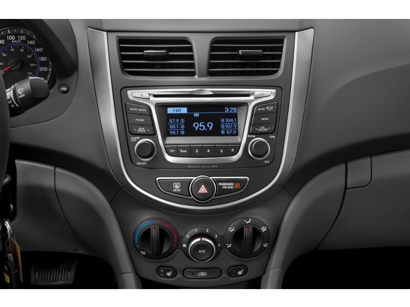 2017 Hyundai Accent 4dr Sdn Auto SE Interior Shot 2