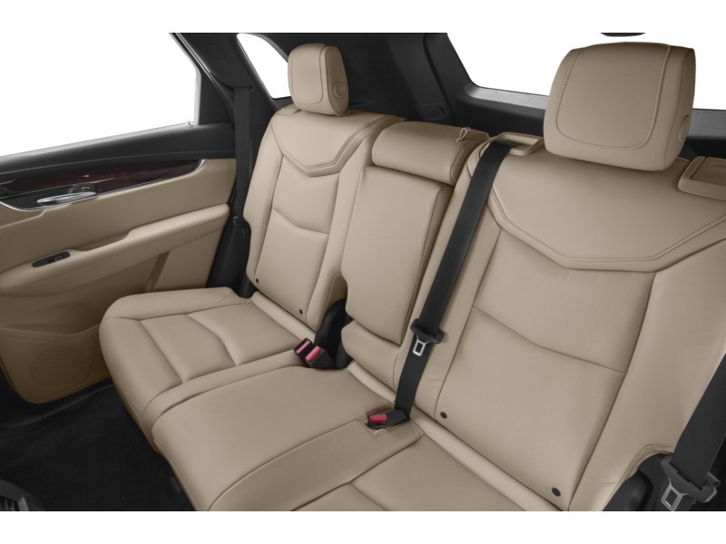 2018 Cadillac XT5 AWD 4dr Luxury Interior Shot 5