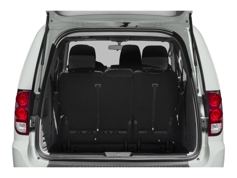 2018 Dodge Grand Caravan SXT 2WD Exterior Shot 4