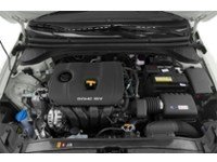 2017 Hyundai Elantra 4dr Sdn Auto LE Exterior Shot 3
