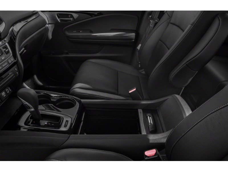 2018 Honda Ridgeline Touring AWD Interior Shot 7