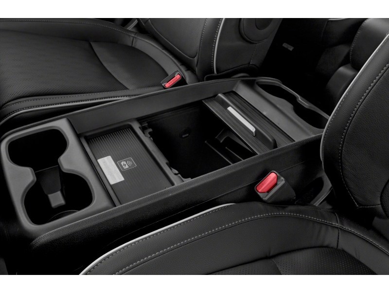 2023 Honda Odyssey Touring Auto Interior Shot 7