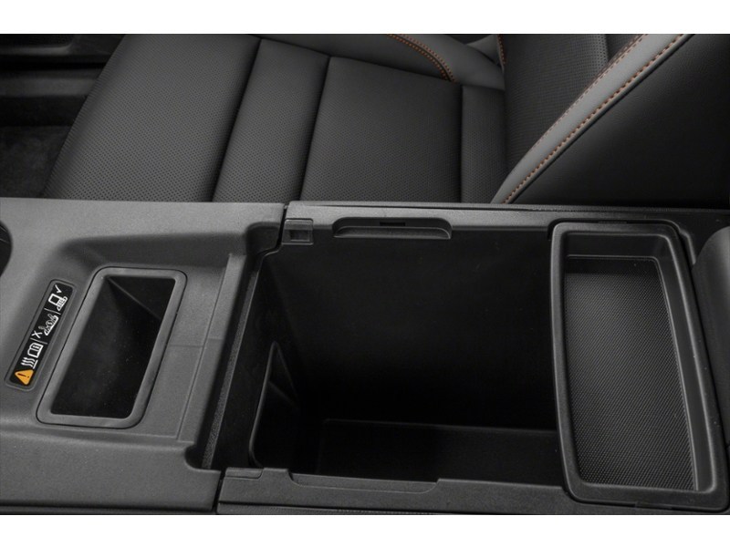 2026 Honda Prologue Touring AWD Interior Shot 7