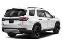 2025 Honda Pilot TrailSport AWD Exterior Shot 2