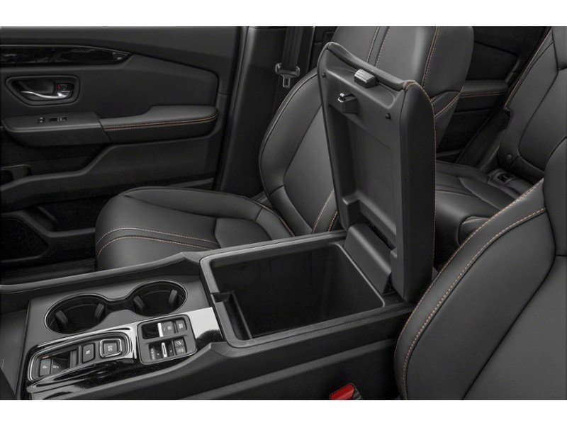 2025 Honda Pilot TrailSport AWD Interior Shot 7