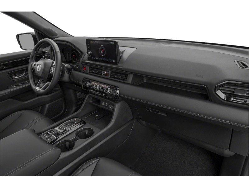 2023 Honda Pilot TrailSport AWD Interior Shot 1