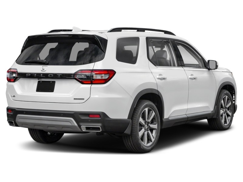 2025 Honda Pilot Touring AWD Exterior Shot 2