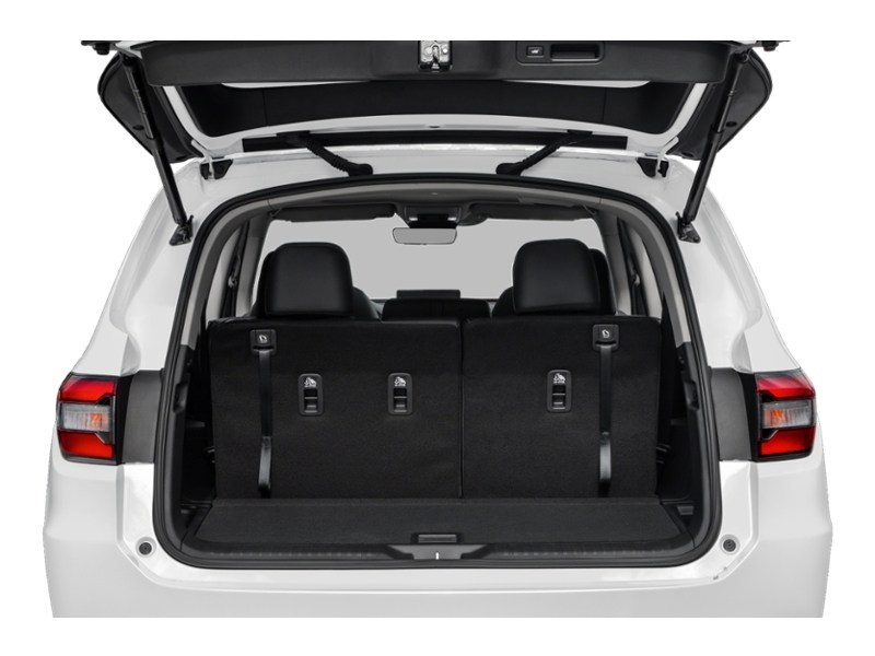 2023 Honda Pilot Touring AWD Exterior Shot 4