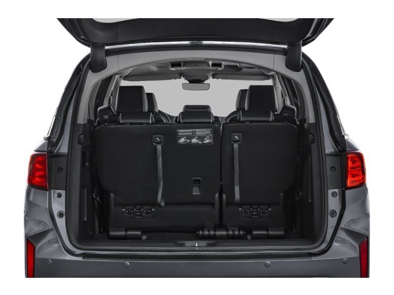 2026 Honda Odyssey Touring Auto Exterior Shot 4