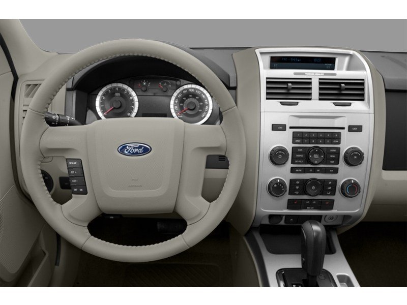 2010 Ford Escape FWD 4dr V6 Auto XLT Interior Shot 3
