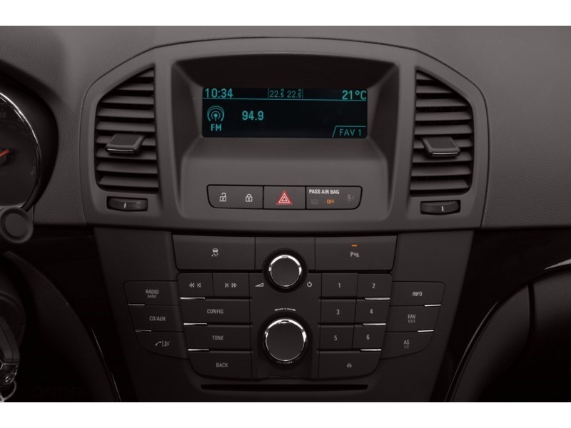 2011 Buick Regal 4dr Sdn CXL w/1SB (Oshawa Plant) Interior Shot 2