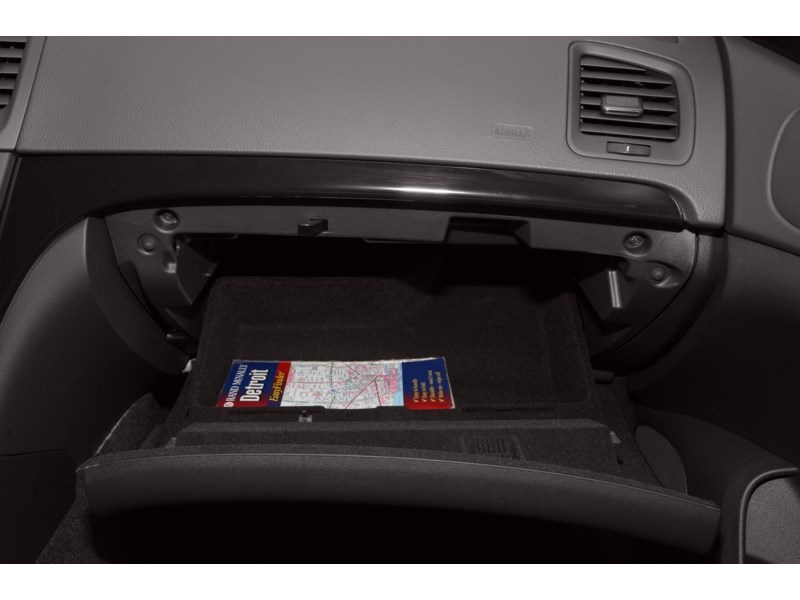 2011 Buick Regal 4dr Sdn CXL w/1SB (Oshawa Plant) Interior Shot 4
