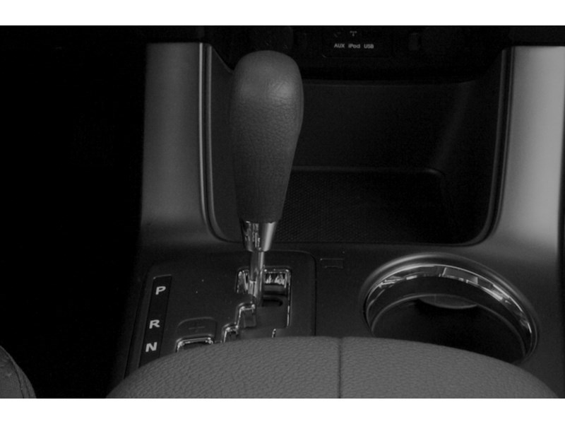 2011 Kia Sorento FWD 4dr V6 Auto LX w/3rd Row Exterior Shot 9
