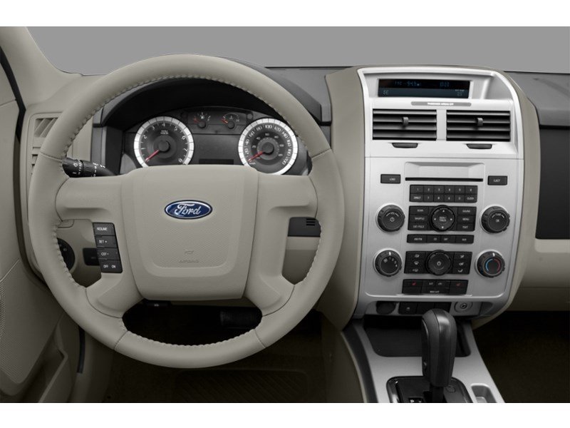 2012 Ford Escape FWD 4dr XLT Interior Shot 3