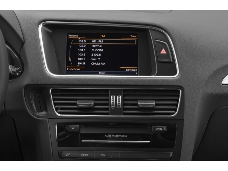 2017 Audi Q5 quattro 4dr 2.0T Technik Interior Shot 2
