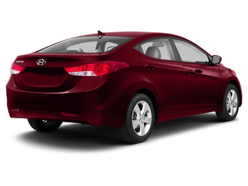 2013 Hyundai Elantra 4dr Sdn Man GL Exterior Shot 2