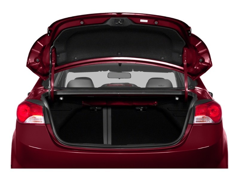 2013 Hyundai Elantra 4dr Sdn Man GL Exterior Shot 4