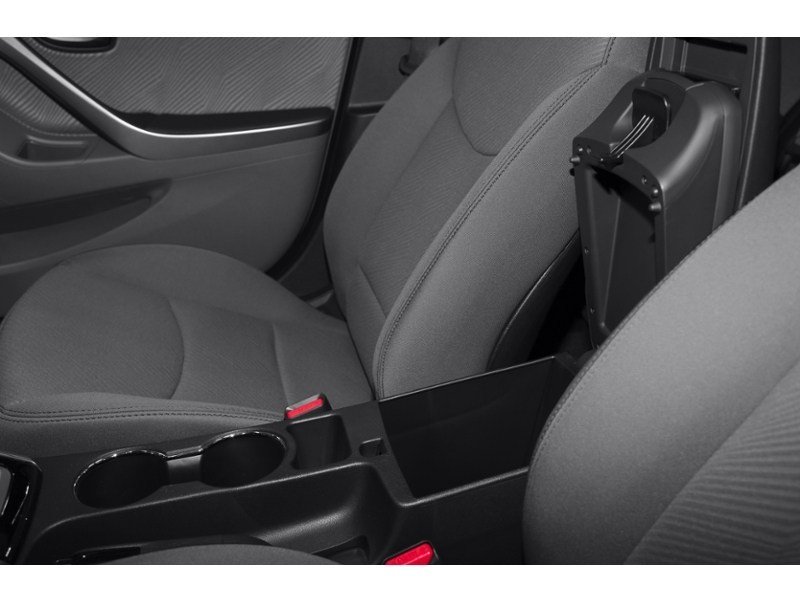 2013 Hyundai Elantra 4dr Sdn Auto Limited w/Navi Interior Shot 7