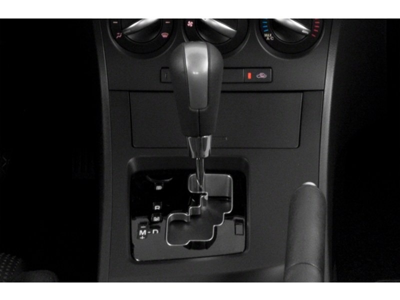2013 Mazda Mazda3 Sport 4dr HB Sport Man GS-SKY Exterior Shot 9