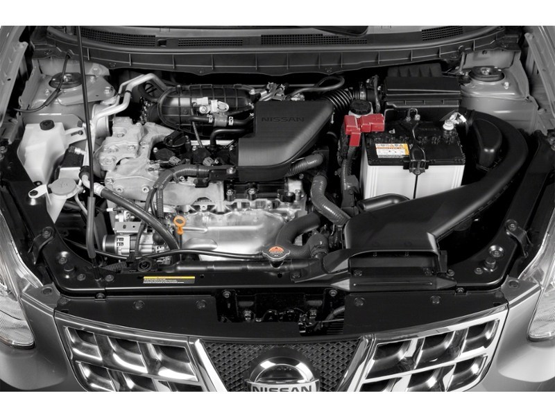 2013 Nissan Rogue FWD 4dr SV Exterior Shot 3