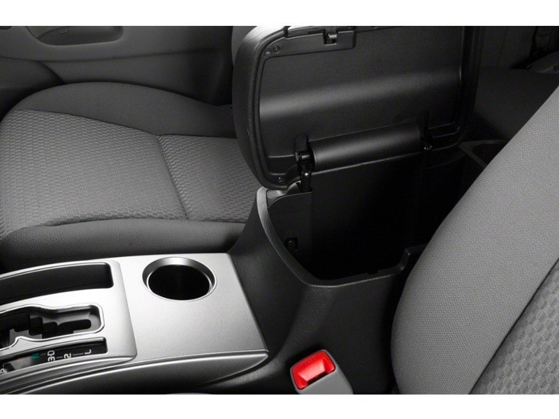 2015 Toyota Tacoma 4WD Access Cab I4 Man Interior Shot 8