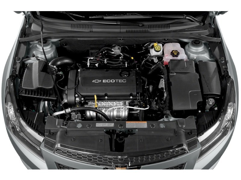 2014 Chevrolet Cruze 4dr Sdn 1LT Exterior Shot 3