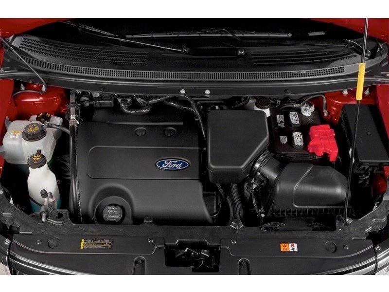 2014 Ford Edge 4dr Limited AWD Exterior Shot 3