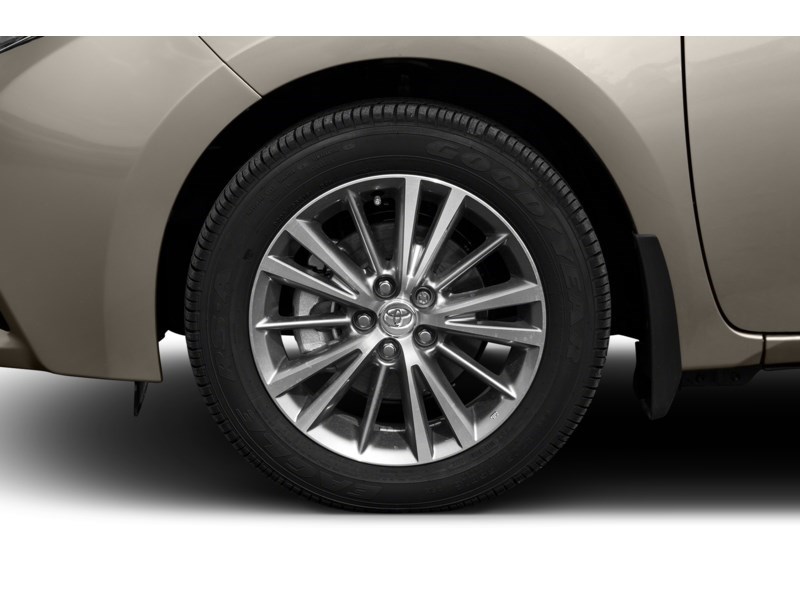 2015 Toyota Corolla 4dr Sdn Man CE Exterior Shot 5