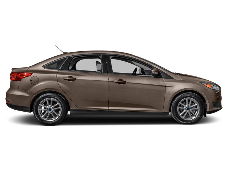2015 Ford Focus 4dr Sdn SE Exterior Shot 11