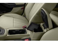 2015 Ford Focus 4dr Sdn SE Interior Shot 8