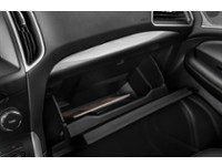 2018 Ford Edge Titanium AWD Interior Shot 4