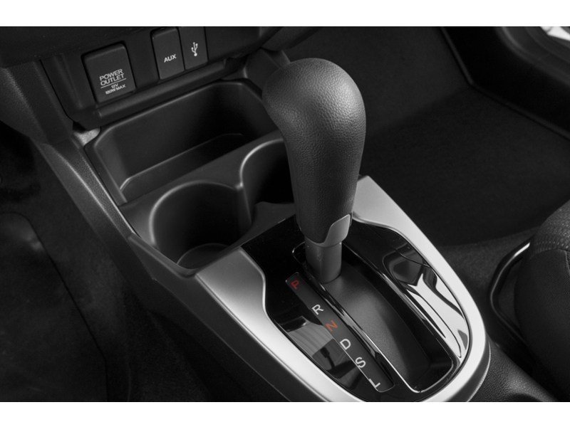 2015 Honda Fit 5dr HB CVT LX Exterior Shot 9