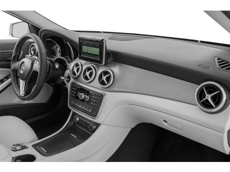 2015 Mercedes-Benz GLA-Class 4MATIC 4dr GLA 250 Interior Shot 1