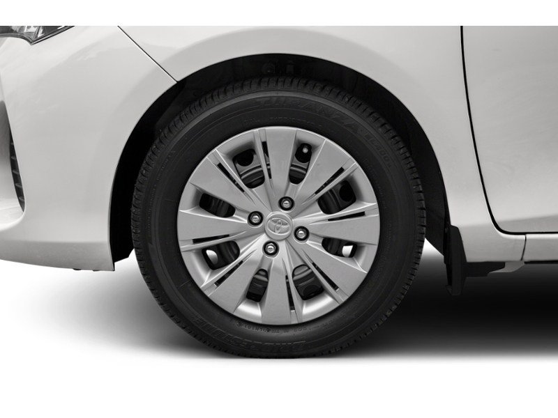 2016 Toyota Yaris 5dr HB Auto LE Exterior Shot 5