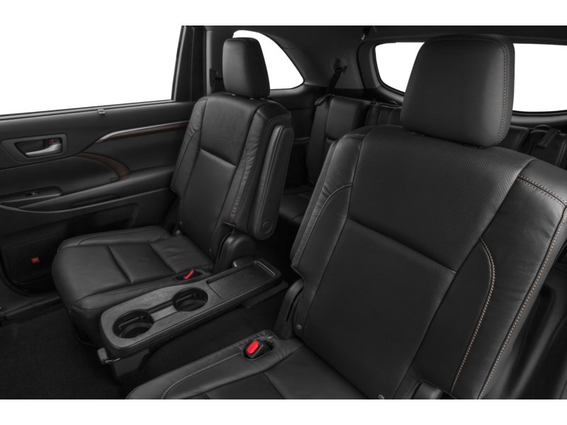 2015 Toyota Highlander XLE Interior Shot 6